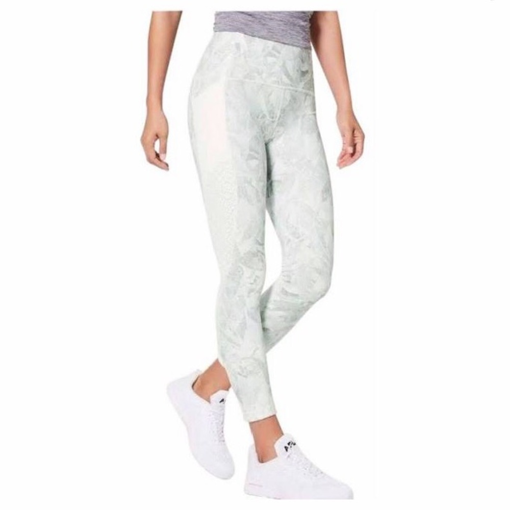 Lululemon Breezy Dot Tight